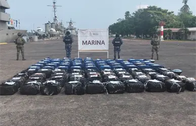 Semar decomisa más de dos toneladas de cocaína en costas de Michoacán en operación marítima