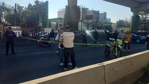 Sonideros bloquean Periférico tras ser ignorados por autoridades en Álvaro Obregón Sonideros bloquean Periférico tras ser ignorados por autoridades en Álvaro Obregón