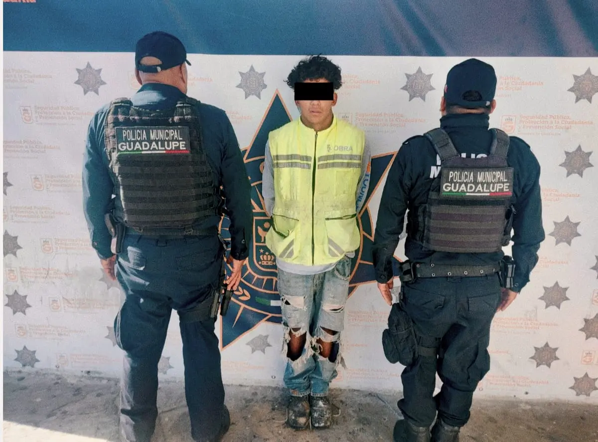 Elementos de la Unidad de Análisis de la Policía de Guadalupe realizaban labores de patrullaje cuando recibieron un reporte ciudadano que alertaba sobre una agresión física a una mujer en la colonia Siete Colinas. Foto: Policía de Guadalupe.