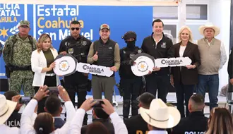 Manolo Jiménez entrega tres nuevos cuarteles en Coahuila en Múzquiz y Ocampo