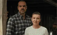 Millie Bobby Brown y David Harbour se dejan ver muy sonrientes en la premiere de Stranger Things 5 Millie Bobby Brown y David Harbour se dejan ver muy sonrientes en la premiere de Stranger Things 5
