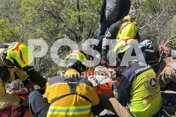 Con helicóptero de Protección Civil se realiza rescate de militar retirado que pasó la noche en un barranco de la Sierra de Bustamante Con helicóptero de Protección Civil se realiza rescate de militar retirado que pasó la noche en un barranco de la Sierra de Bustamante