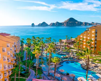 Este hotel familiar frente a El Arco de Los Cabos es uno de los más recomendados, según Tripadvisor