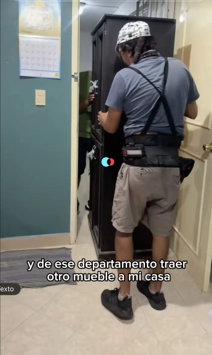 Ciclistas realizan mudanza. Foto: TikTok @dimorelos