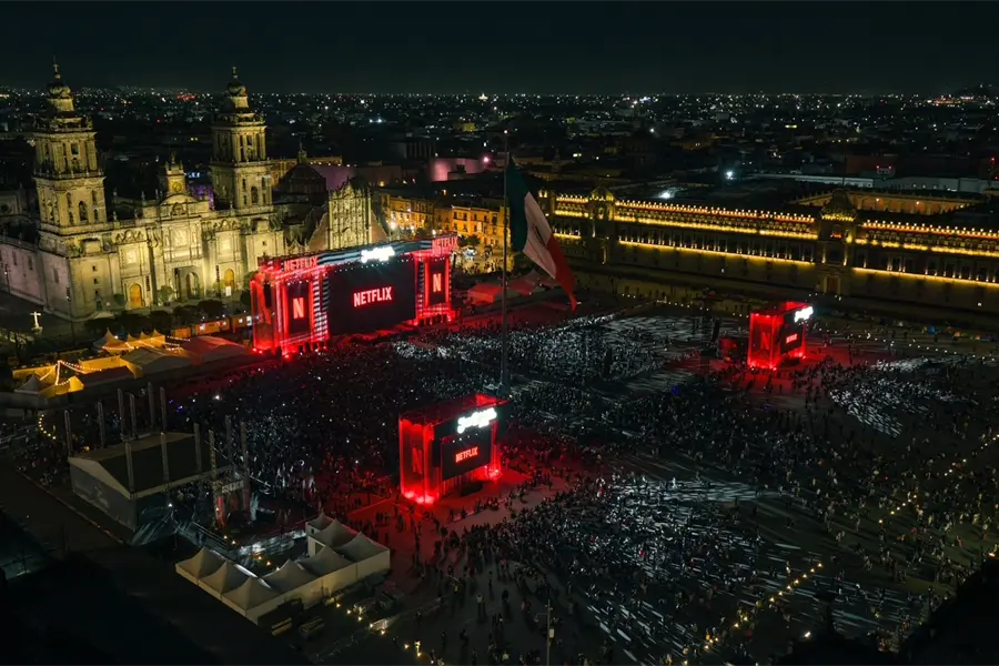 Juan Gabriel volvió al Zócalo de CDMX en histórico evento ¡FOTOS!