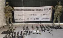 Fuerzas de seguridad, resguardan arsenal y explosivos en Escuinapa, Sinaloa