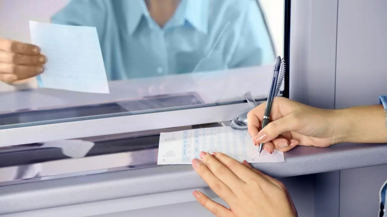 Predial Edomex 2026: estos municipios tendrán cambios en sus valores. Foto: Canva /  Periódico de Izcalli