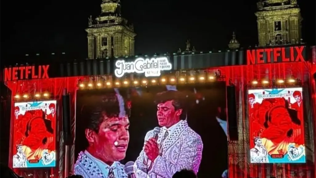 Homenaje a Juan Gabriel: así hizo historia el cantante en el zócalo capitalino