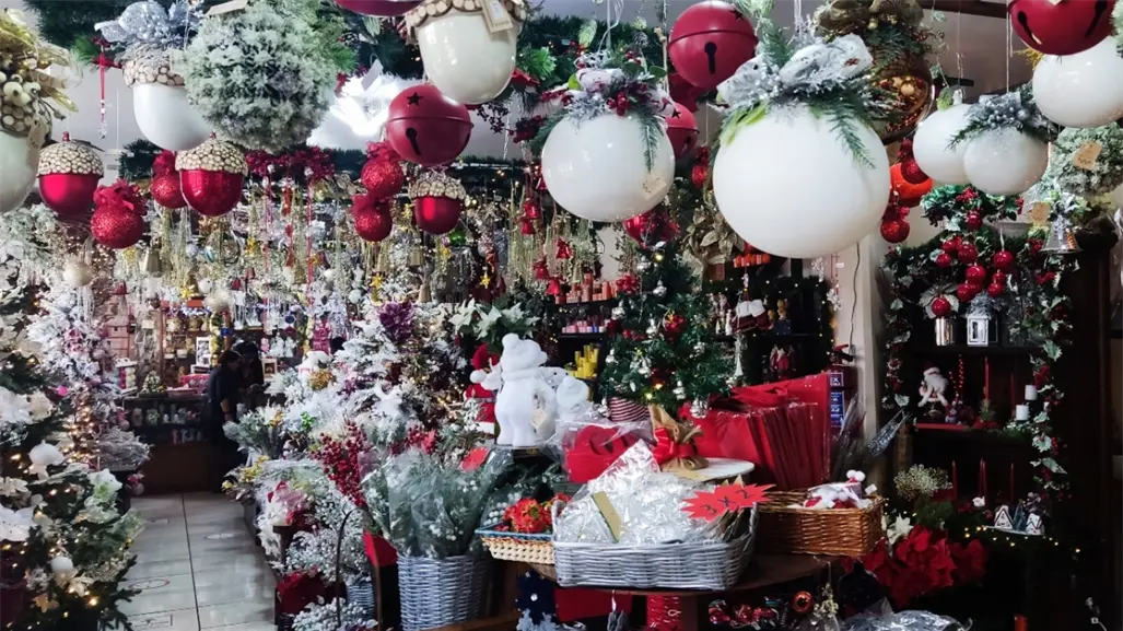 Encuentra adornos navideños desde 5 pesos en esta tienda secreta de CDMX