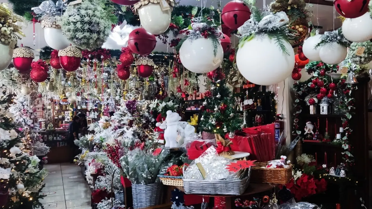 Arreglos navideños baratos en CDMX. Foto: Tienda Kalu