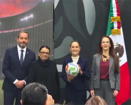 Claudia Sheinbaum presenta la Copa Mundial FIFA 2026 desde Los Pinos: "México está listo para recibir el Mundial"