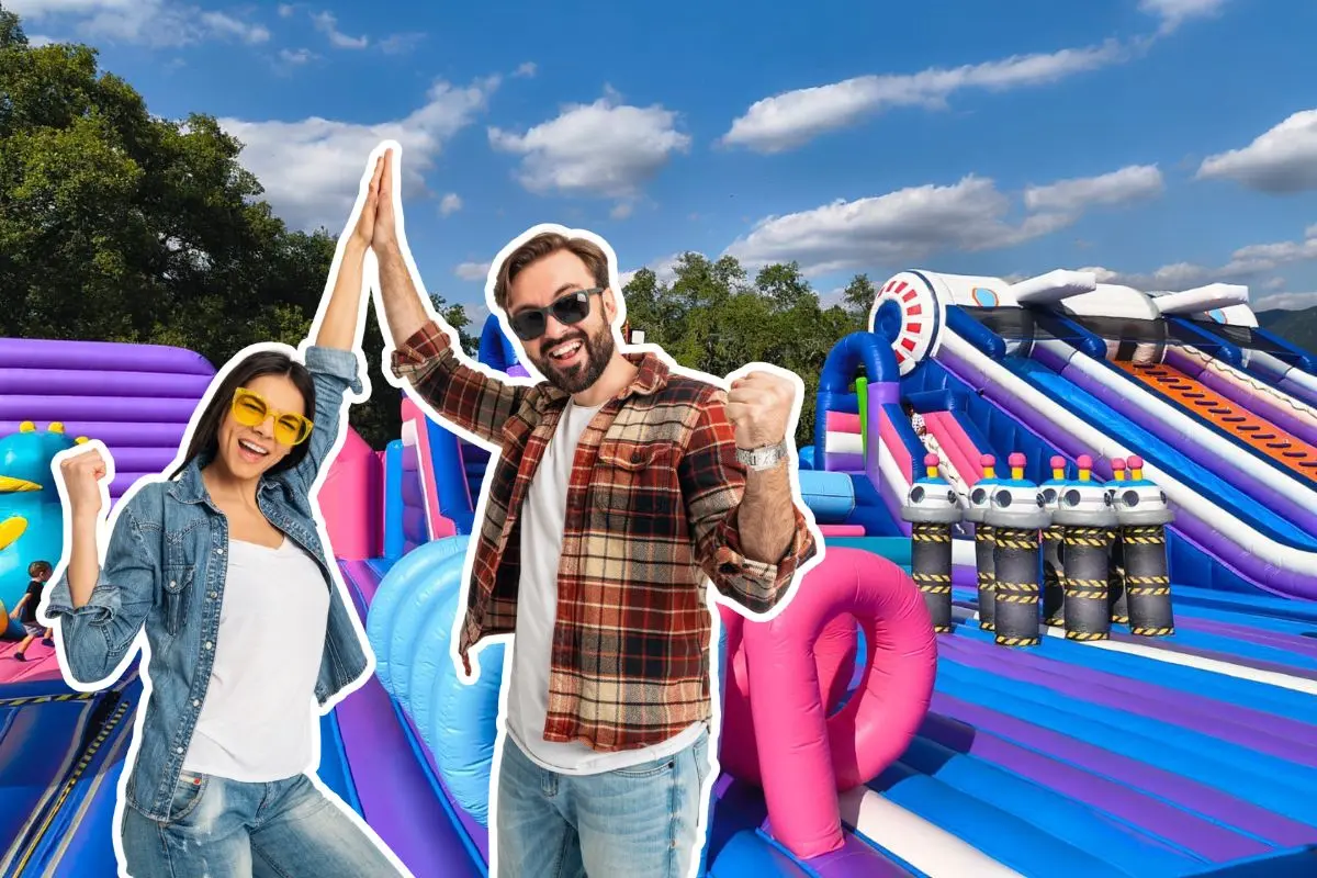 El parque inflable temático Gravity Bounce anunció que extenderá su estadía. Foto: Gravity Bounce / CANVA