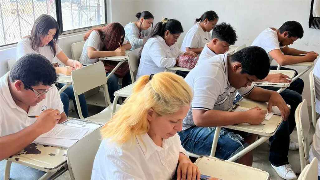 Inaugura ITEA plaza comunitaria en Nuevo Laredo para jóvenes y adultos sin educación básica