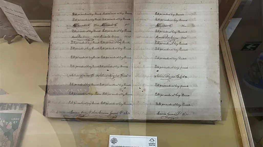 "El libro, raíz y voz de la educación en Yucatán" celebra la memoria educativa del estado