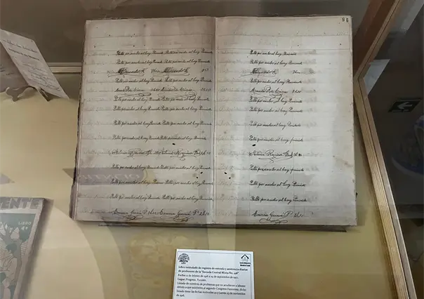 "El libro, raíz y voz de la educación en Yucatán" celebra la memoria educativa del estado