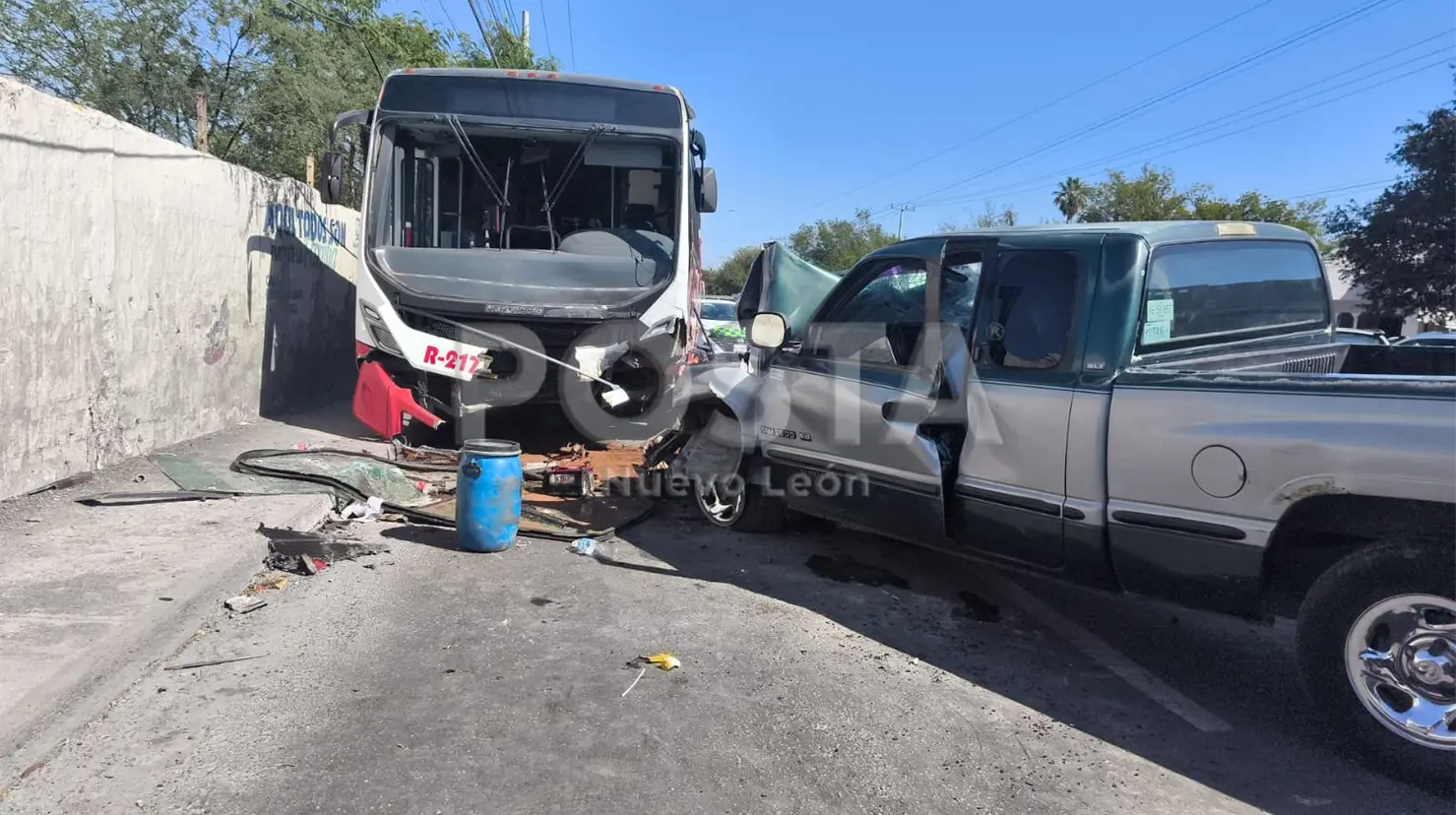 Una fuerte colisión en la ruta 217 entre una camioneta y un camión dejó un lamentable saldo de un muerto en San Nicolás. Foto: Brenda Reza