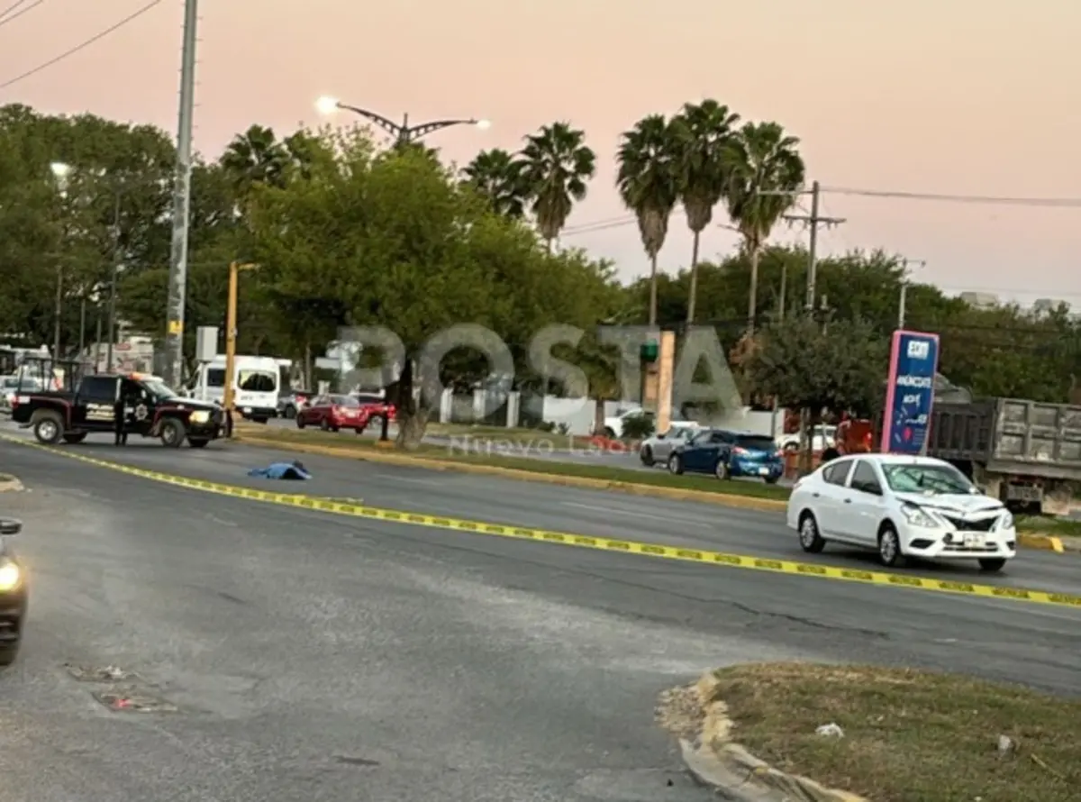 Las primeras versiones apuntan a que la víctima intentó cruzar la vía sin precaución, mientras que el automovilista circulaba a exceso de velocidad. Foto: POSTA.