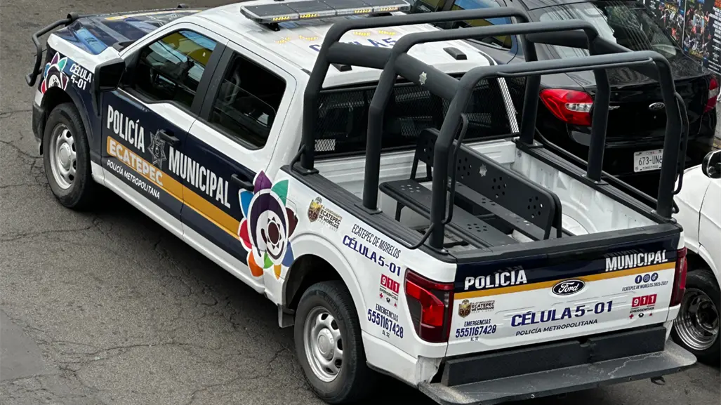 Encuentran a dos personas encajueladas con signos de tortura en calles de Ecatepec