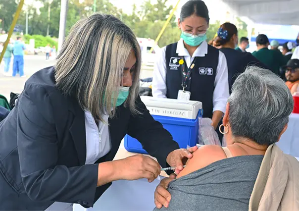 Semana de la vacunación en la UNAM: requisitos para recibir vacuna contra influenza o COVID-19