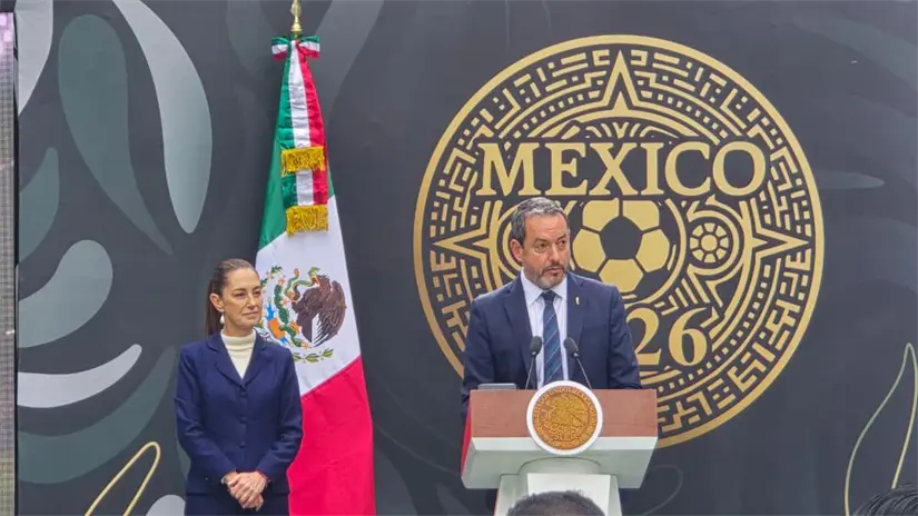 Claudia Sheinbaum y Jurgen Mainka. Foto: Mario Flores