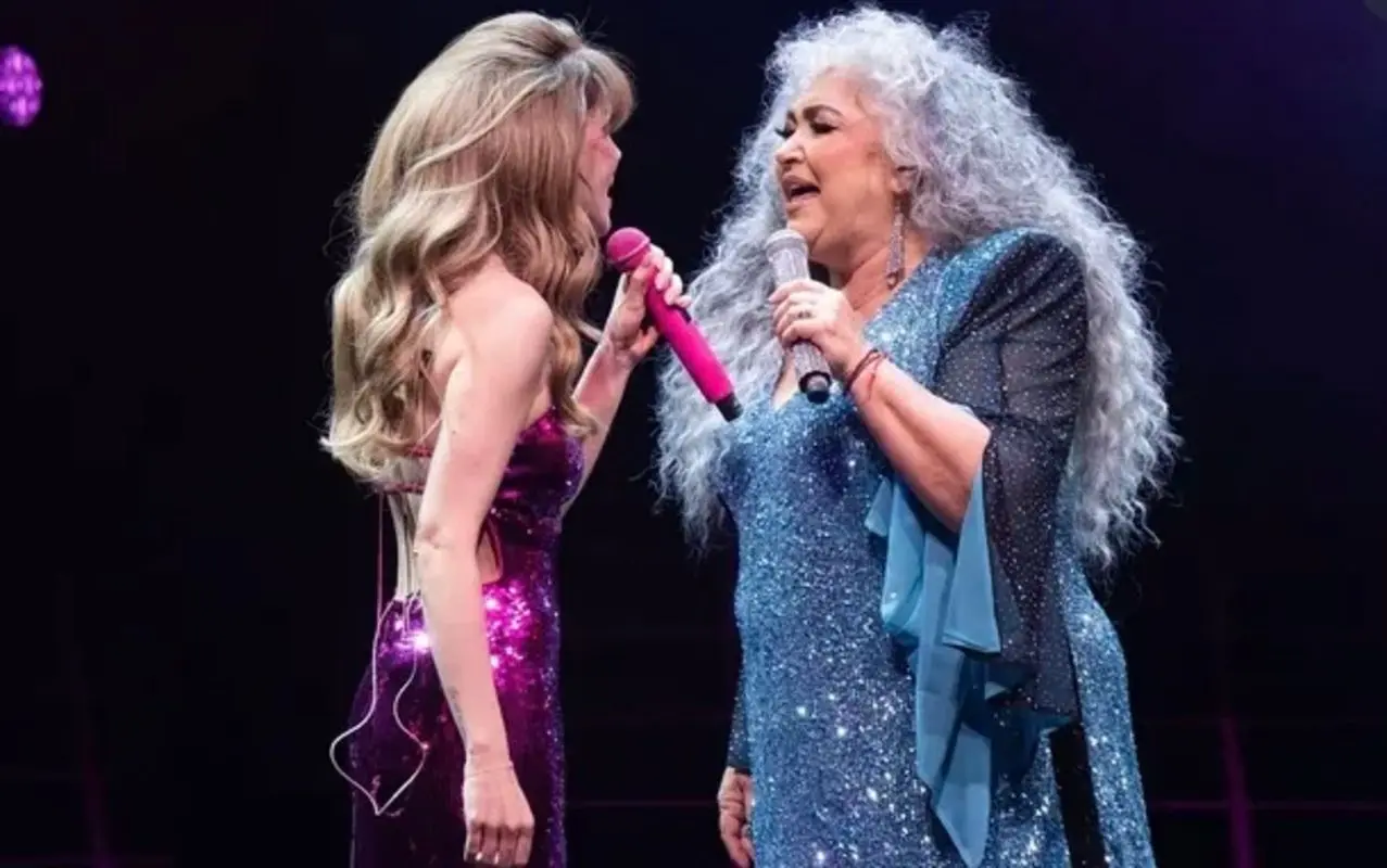 Belinda y Amanda Miguel cautivan al unir sus voces con el tema “Él me mintió” Foto: @mentirasallstars