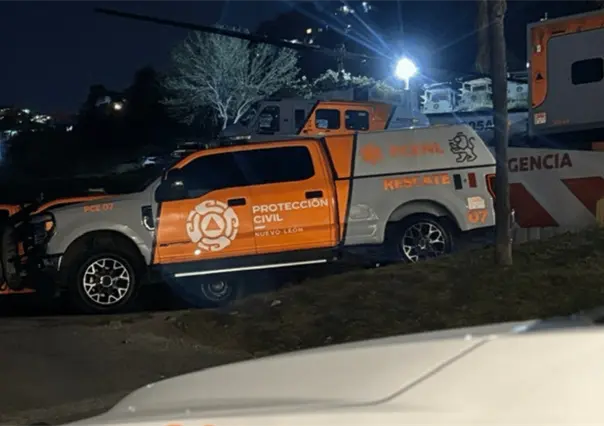 Protección Civil de Nuevo León controla incendio en el Cerro del Topo Chico