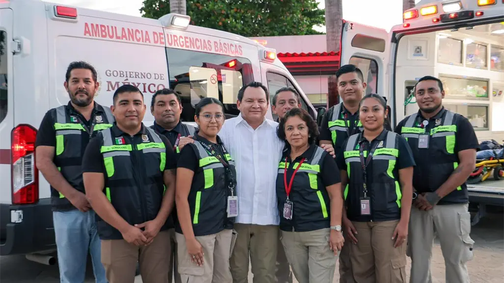 Entregan nuevas ambulancias en el sur de Yucatán para fortalecer la atención médica