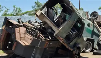 Decomisan 3 unidades monstruos con blindaje artesanal en camino que conectan a Tamaulipas con Nuevo León