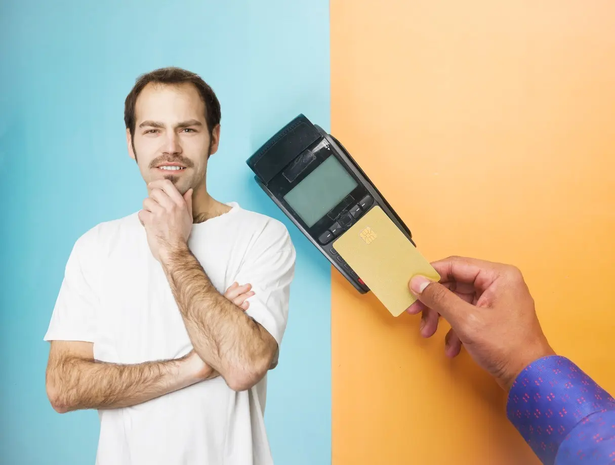 La Fintech en Nuevo León ha facilitado este proceso al ofrecer herramientas sencillas, seguras y rápidas, que permiten enviar o recibir dinero sin necesidad de efectivo. Foto: Canva.