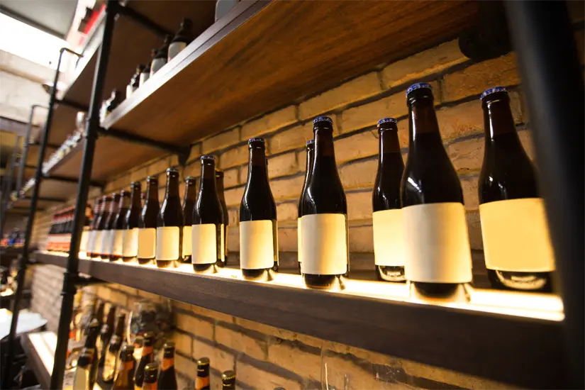 El pre-registro para la expedición de licencias para la venta de alcohol finaliza el 31 de diciembre. Foto: Freepik 