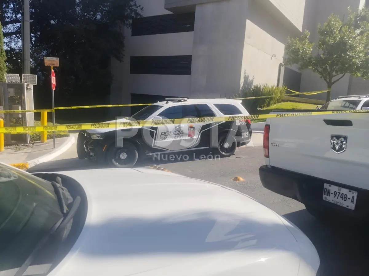 Una empleada doméstica muere tras caer del séptimo piso de la Torre Alpino, del municipio de San Pedro Garza García, Nuevo León. Foto: Pincali