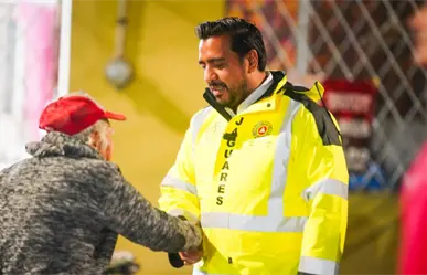 Frente frío 13: Gobierno de Santa Catarina entrega cobertores y bebidas calientes a vecinos