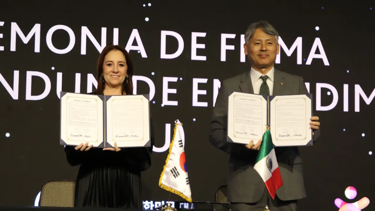 La Secretaría de Turismo de Nuevo León, encabezada por Maricarmen Martínez Villarreal, formalizó la alianza en presencia de Kim Jong-hoon, vicepresidente de la KTO, y Sang-Hee Lee, cónsul general de la República de Corea en México. Foto: Gobierno de Nuevo León