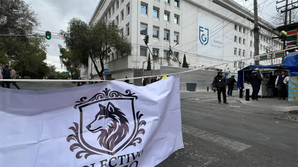 Colectivo Tadeo protesta frente a la Fiscalía CDMX; exigen avances en carpetas de investigación