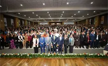 Samuel García garantiza el pago del aguinaldo y prestaciones al magisterio de Nuevo León