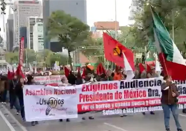 VIDEO | Marcha ANUEE al Zócalo para exigir diálogo con Claudia Sheinbaum; rechazan altos cobros de electricidad