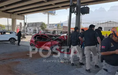 Muere automovilista tras choque con agentes ministeriales en Monterrey