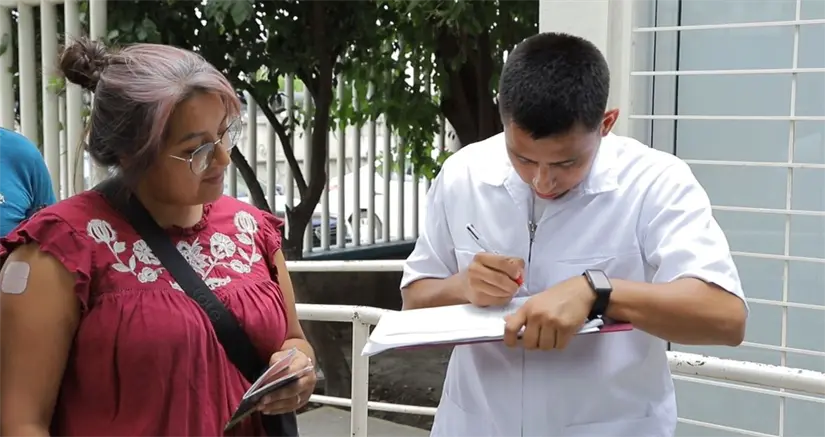 imagen recuadro Desde el 10 de noviembre, la Secretaría de Salud habilita módulos de vacunación gratuita en Nuevo León para enfrentar el invierno. Foto: Vianney Carrera