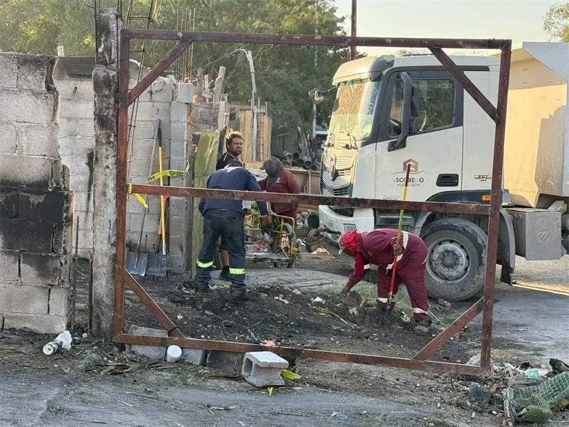 imagen recuadro Cuadrillas de Servicios Públicos realizan labores de limpieza en los tejabanes Foto: Gobierno de Escobedo