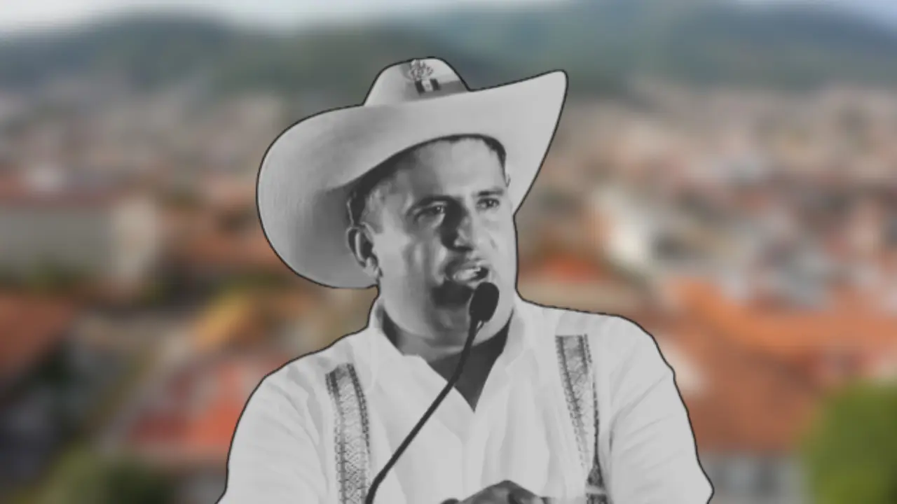 El asesinato de Carlos Manzo, alcalde de Uruapan, motivó un operativo especial de vigilancia en municipios del sur del Estado de México. Foto: Redes Sociales (Canva)