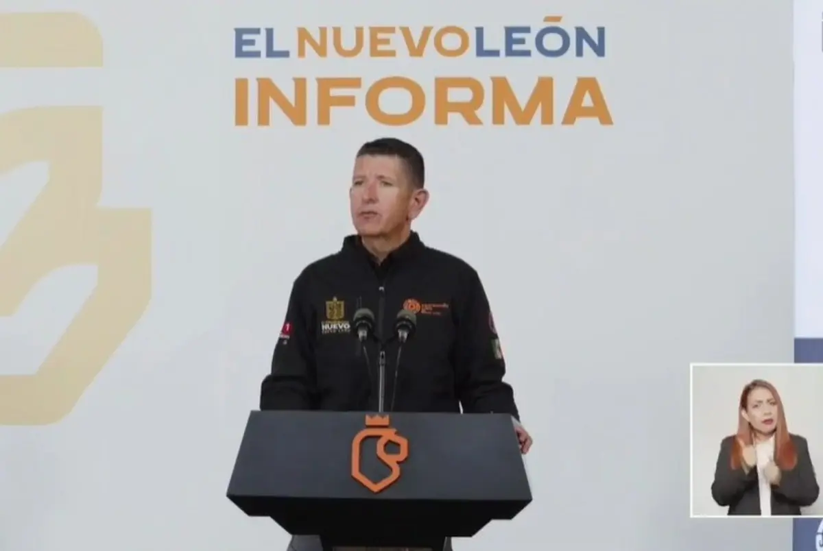 Erik Cavazos en el Nuevo León Informa. Foto: Gobierno de Nuevo León.