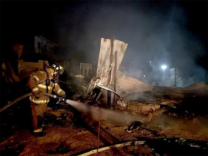 imagen recuadro Incendio en viviendas el pasado 09 de noviembre en la colonia Vista Azul en Cabo San Lucas. Foto: Más Noticias BCS.