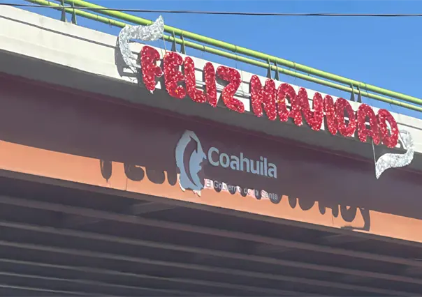 Saltillo comienza con la instalación de adornos navideños, alistan encendido de luces