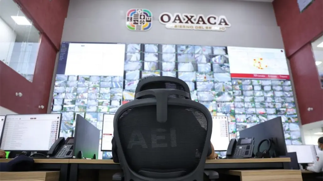 Policías de Oaxaca celebraron el Día de Muertos con fiesta en cuartel; abren investigación | VIDEO