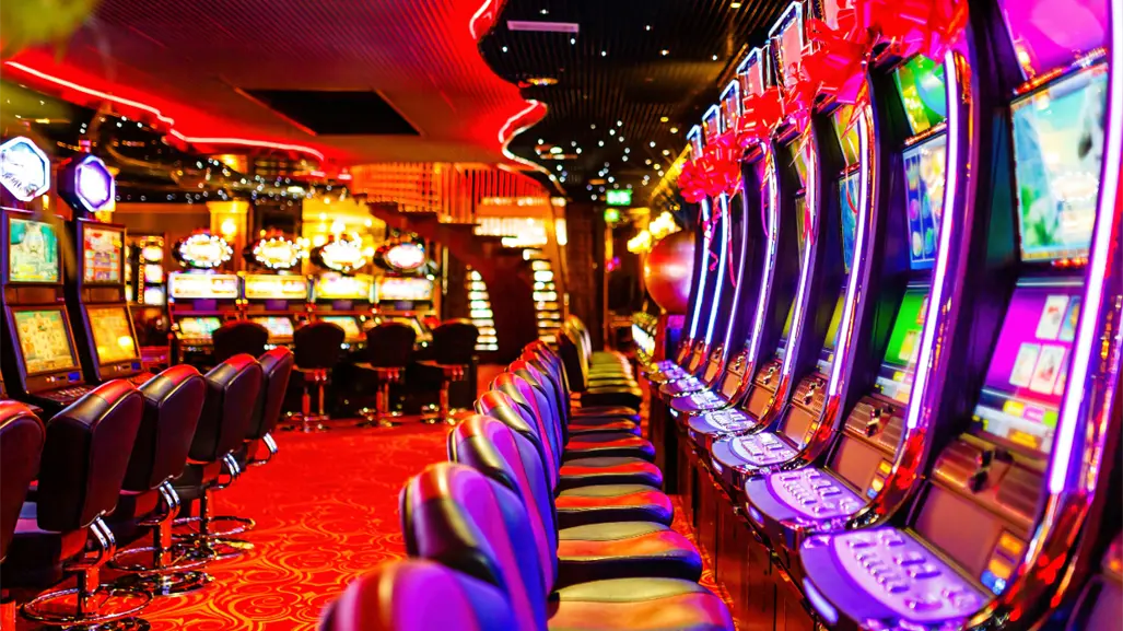 UIF bloquea 13 casinos, dos de Grupo Salinas, por presunto lavado de dinero