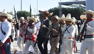 Torreón celebra la Revolución Mexicana con desfile conmemorativo, ¿cuándo será?