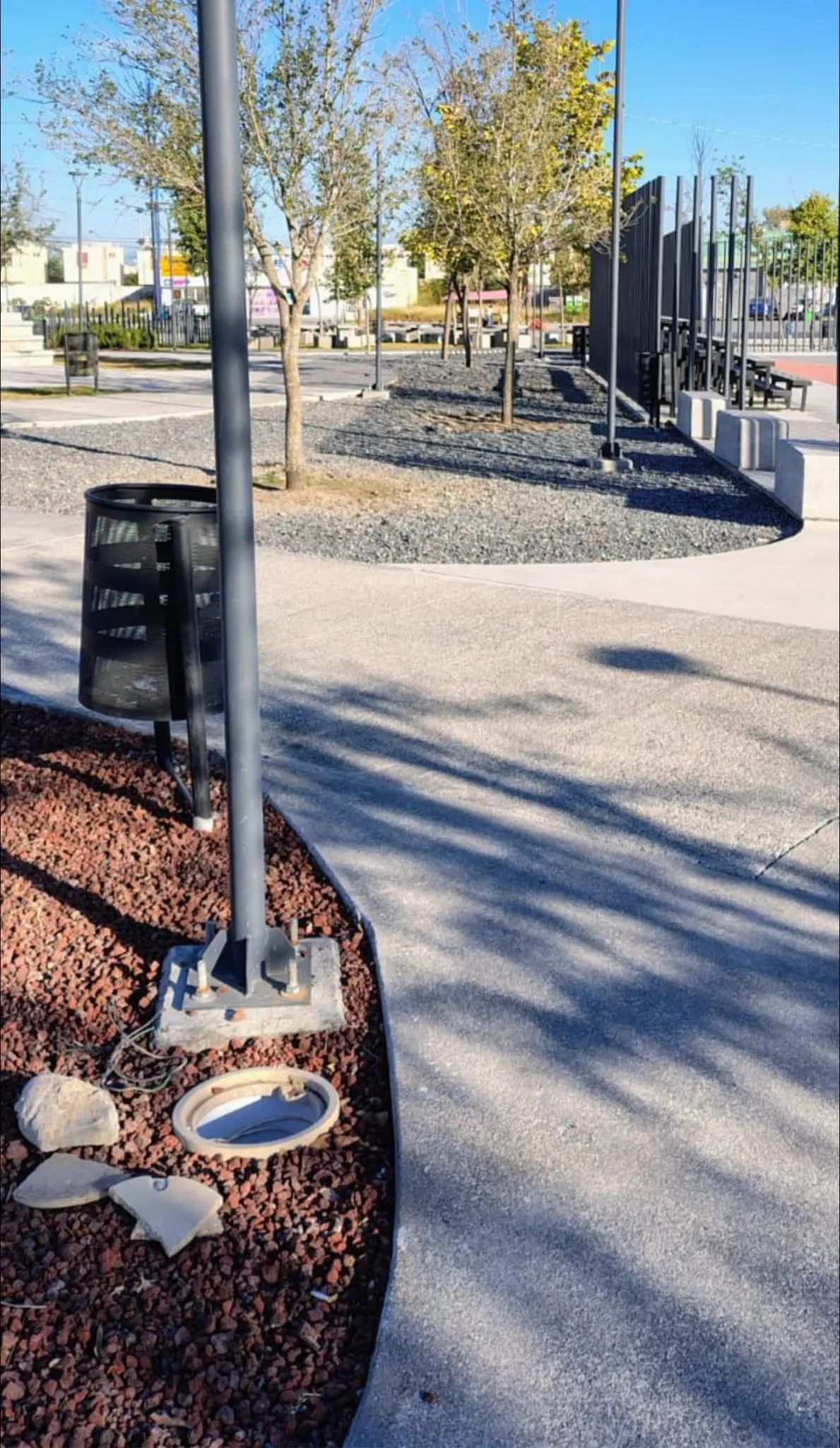 Autoridades piden a la ciudadanía reportar cualquier robo de cableado para proteger la iluminación Foto: FB Raúl Cantú