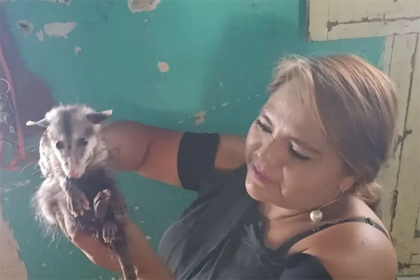 Mia reconoce que tuvo una niñez difícil, con carencias afectivas y materiales, y que sufrió el abandono de su madre a los tres años Foto tomada de Facebook de Mia Fresy