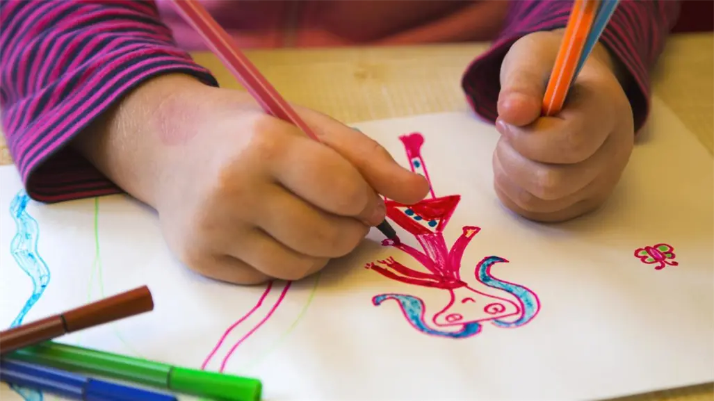 Edomex lanza concurso de dibujo infantil y juvenil 2025 con laptops de premio; así puedes participar