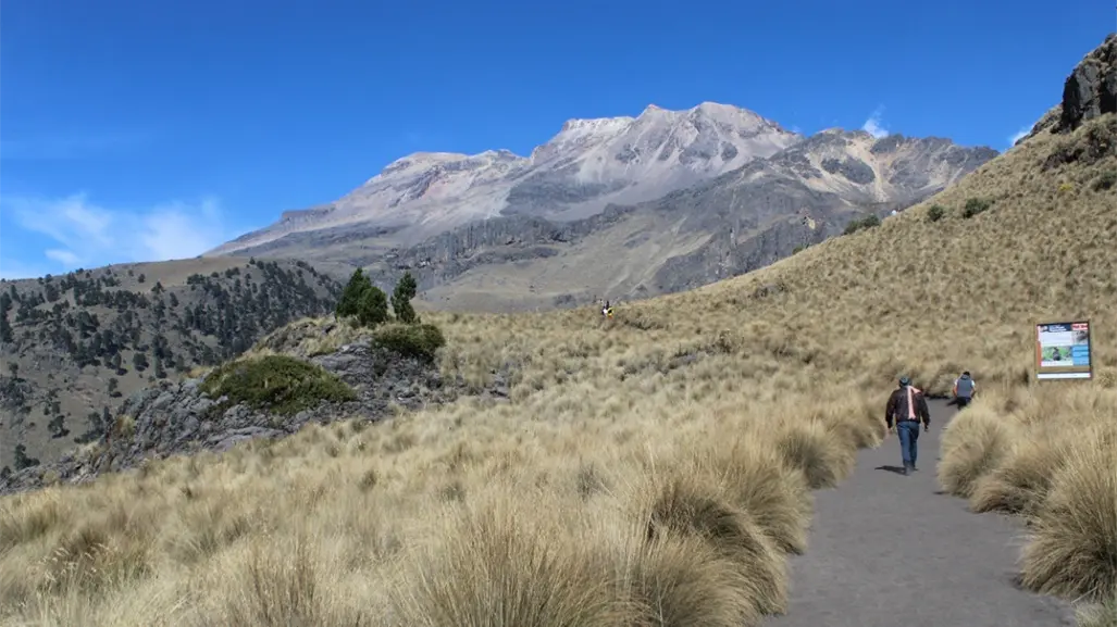Huida épica en el Iztaccíhuatl: dos alpinistas escapan de asaltantes